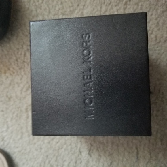 Watch - Picture 4 of 7